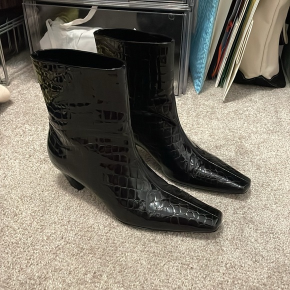 Khaite ‘Arizona’ Boots - Picture 6 of 8